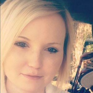 Meet your Posher, Candice